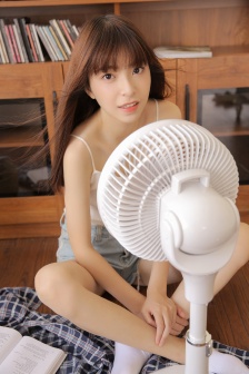 赵薇被泼事件